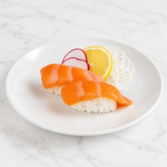 Sake Nigiri (Salmon).
