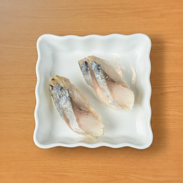Saba Nigiri (Mackerel).