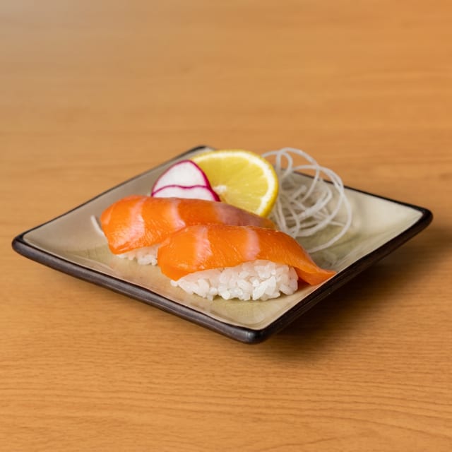 Sake Nigiri (Salmon).